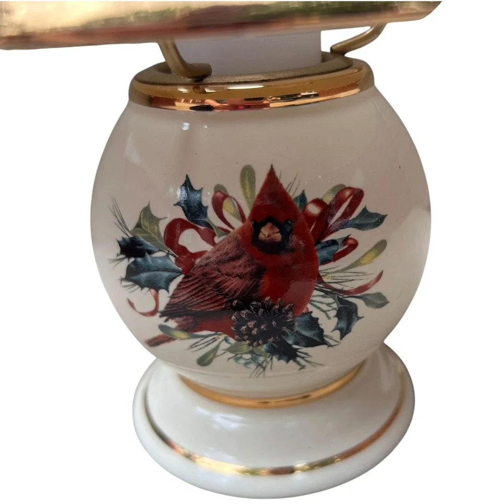 Lenox‎ Tealight Lamp Winter Greetings Cardinal Holly Gold Trim Ivory OS